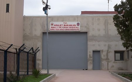 Turkish Parliament Commission Approves Visit to Imrali: CHP Walks Out