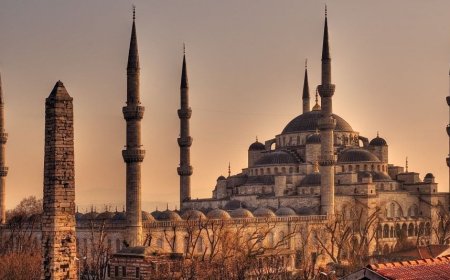 Dreams in Islam: Sacred Messages or Fleeting Fantasies?